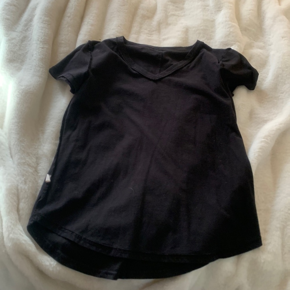 black t and is thick material.